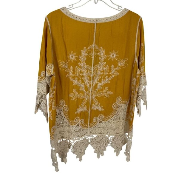 Ultra Pink NEW Gold Cream Embroidered Crochet Blouse Size Medium Summer Fesitval - Picture 5 of 9